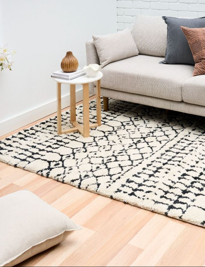 Luana 71 Ivory Charcoal