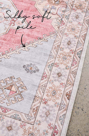 Vive Avril Rose Rug