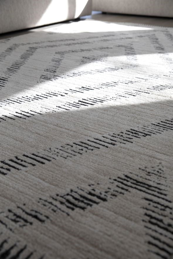 Cozy Ivory Beige Rug 5640