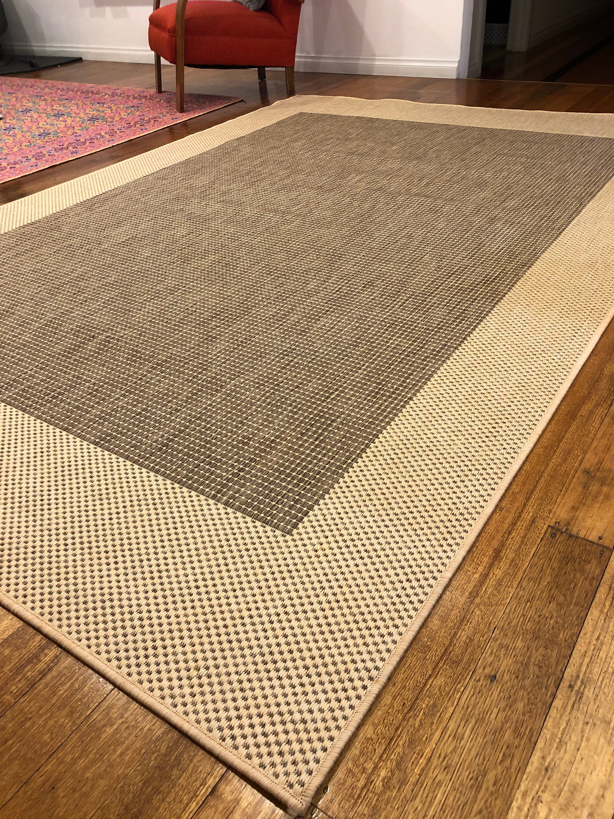 Home / Products / Suva Coffee Natural Flat Woven Rubber Backed Rug 17 721